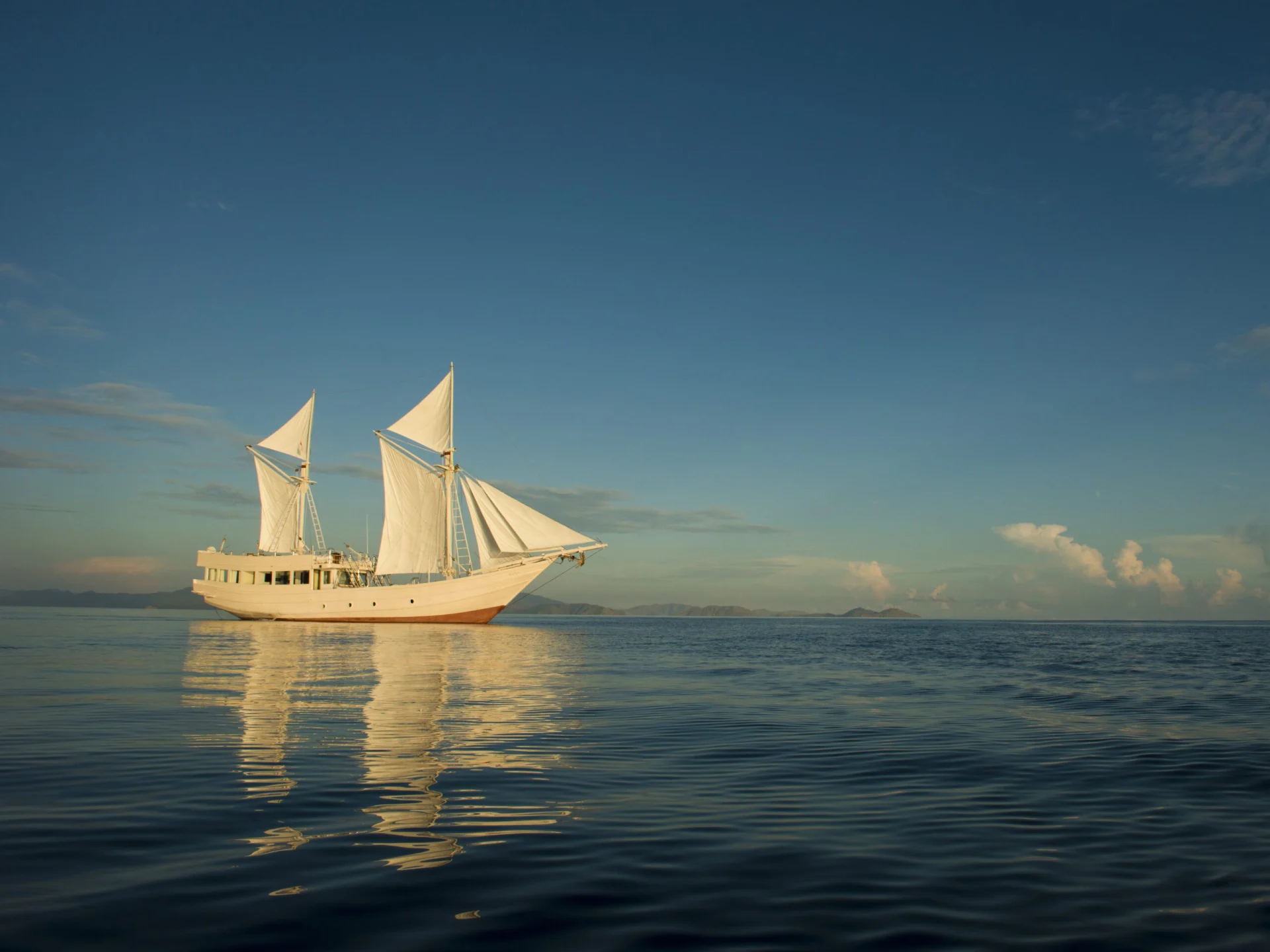 Alexa Private Cruise - The Ultra-Luxury Journey Romantic Private Liveaboard