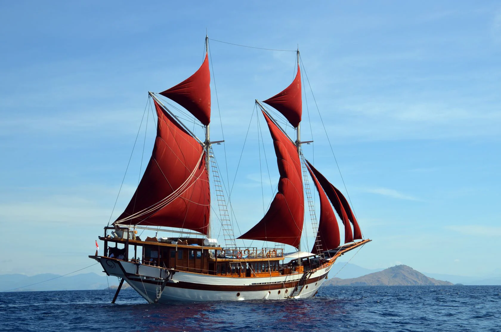 Tiare - Luxury Phinisi Liveaboard