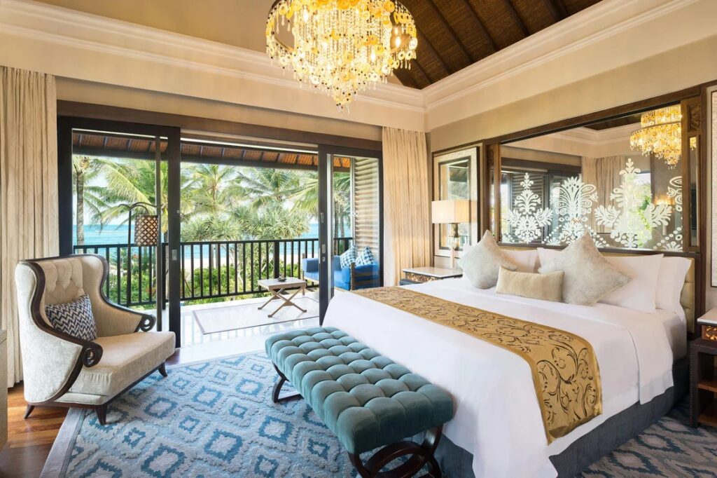 05_dREAMSCAPE_Website_Accommodation_St Regis The Strand Residence 3 Bedroom_Gallery_Master Bedroom